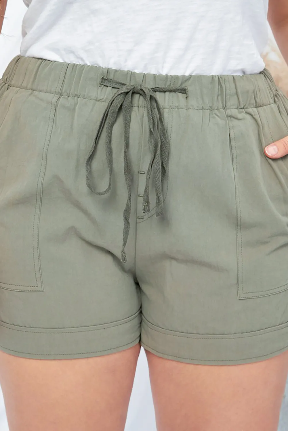 Elastic Waist Drawstring Pocket Shorts