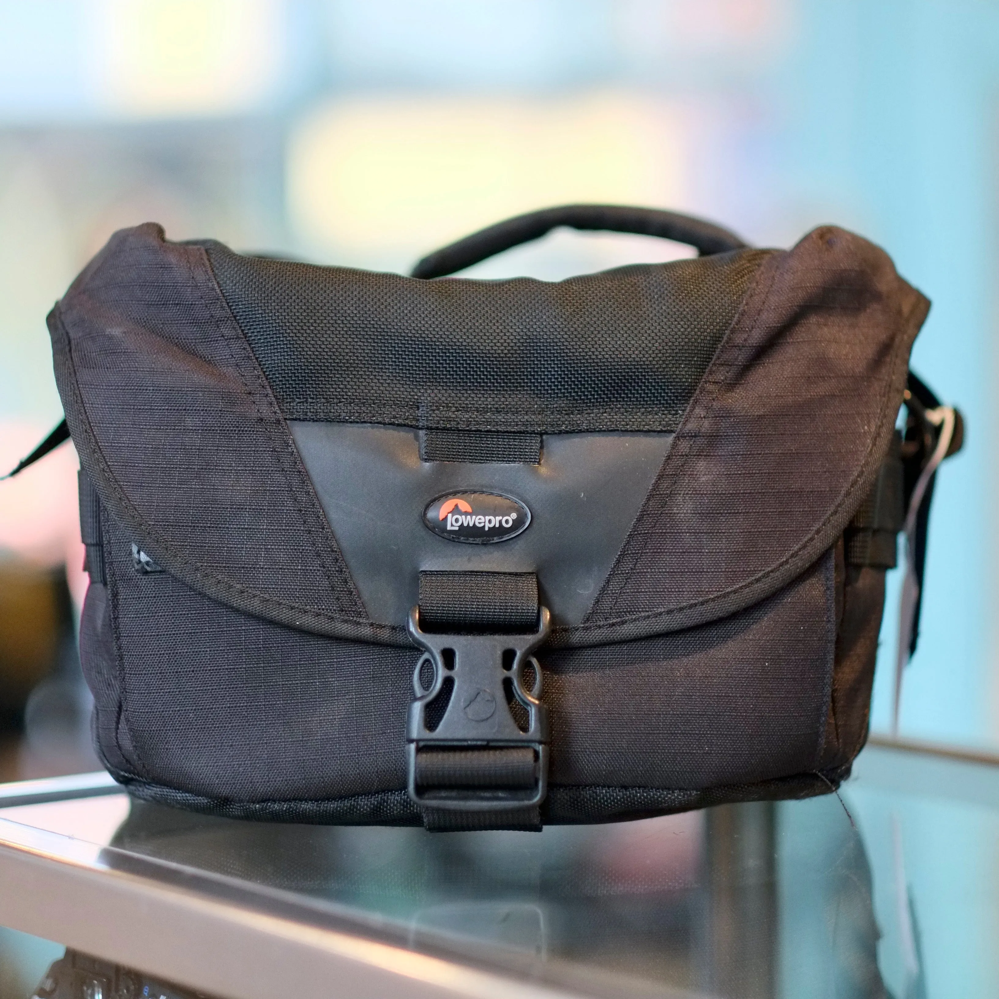 Lowepro Stealth Reporter D100AW